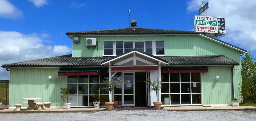 Le 81 HOTEL - Image 1