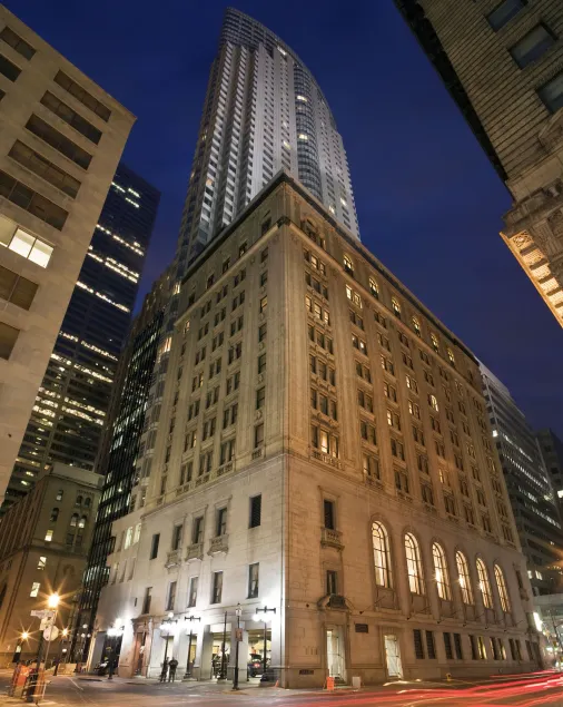 One King West Hotel and Residence - Image 1