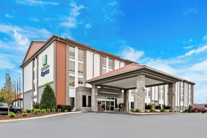 Holiday Inn Express Nashville-Hendersonville by IHG - Image 1