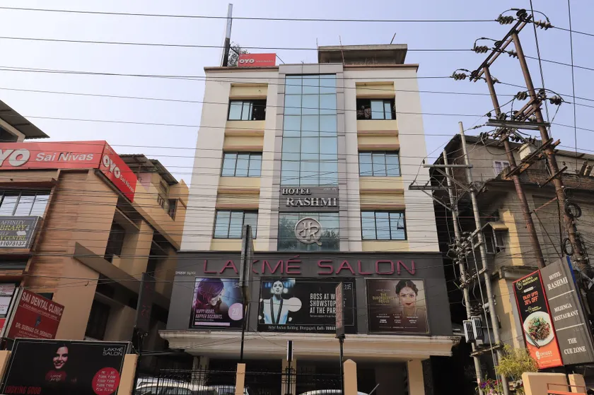 Hotel Rashmi - Image 1