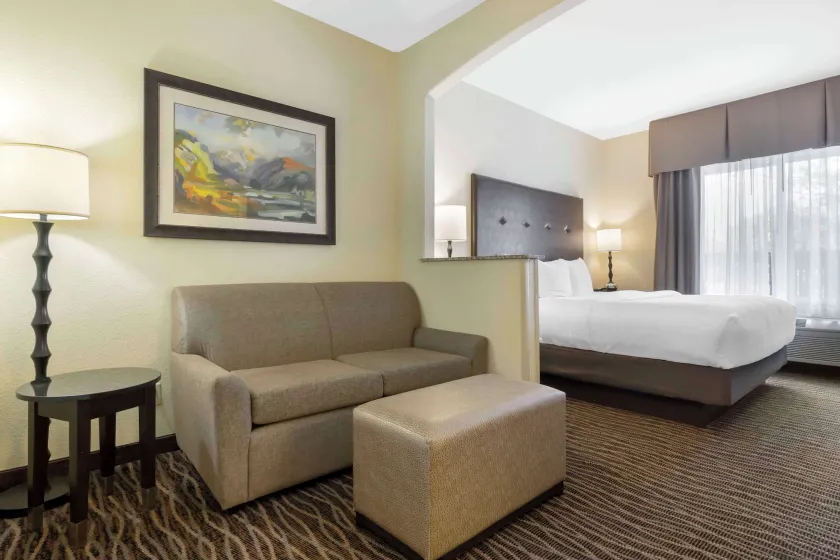 Best Western Plus Ellensburg Hotel - Image 1