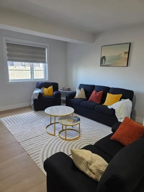 Cozy Irvine Creek Walk-Out Suite 10 mins to YEG - Image 1