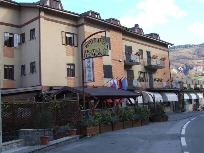 Hotel Cimone - Image 1
