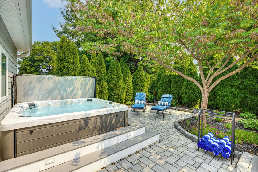 Near Solomons Island Boardwalk: Home w/ Hot Tub! - Image 1