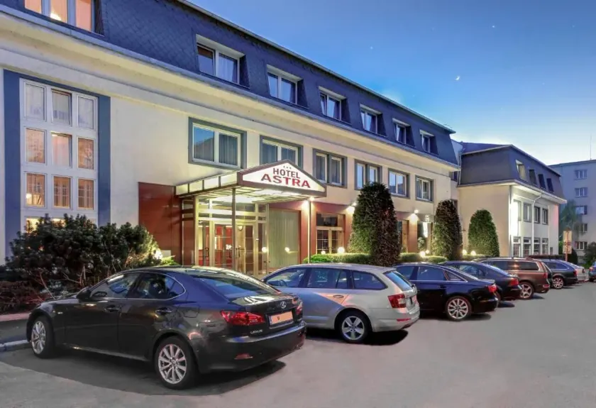 Hotel Astra - Image 1