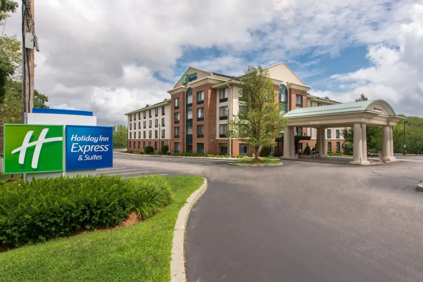 Holiday Inn Express Hotel & Suites Auburn by IHG - Image 1