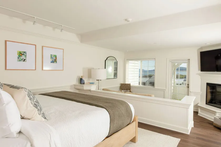 Outlook Inn on Orcas Island - Image 1