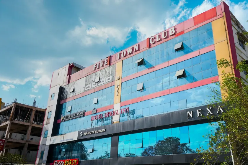 Hotel Opera Inn near Central Bus Stand - Image 1