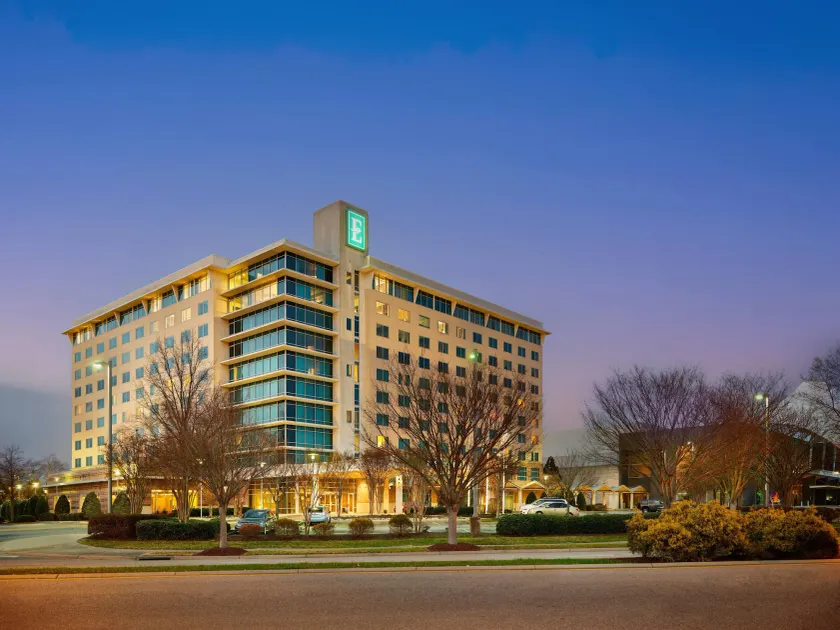Embassy Suites by Hilton Hampton Convention Center - Image 1
