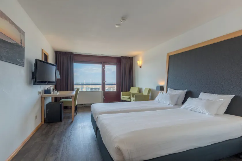 Leonardo Hotel IJmuiden Seaport Beach - Image 1
