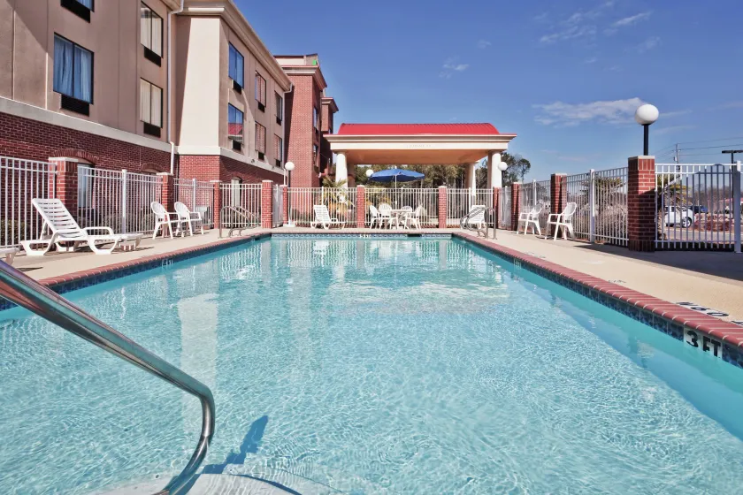 Holiday Inn Express Hotel & Suites Forest by IHG - Image 1