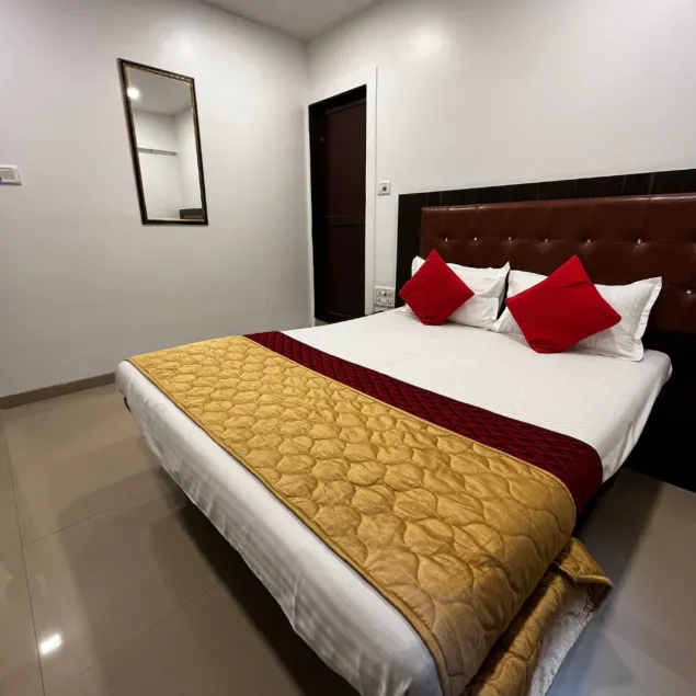 Hotel Borivali Executive - Near Borivali Railway Station - Image 1