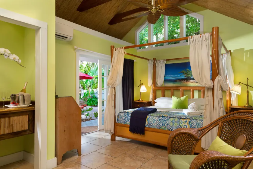 Tropical Inn - Image 1