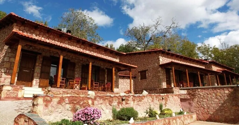 Paliokastro Guesthouse - Image 1