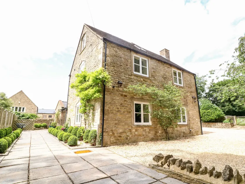 South Hill Farmhouse - Image 1