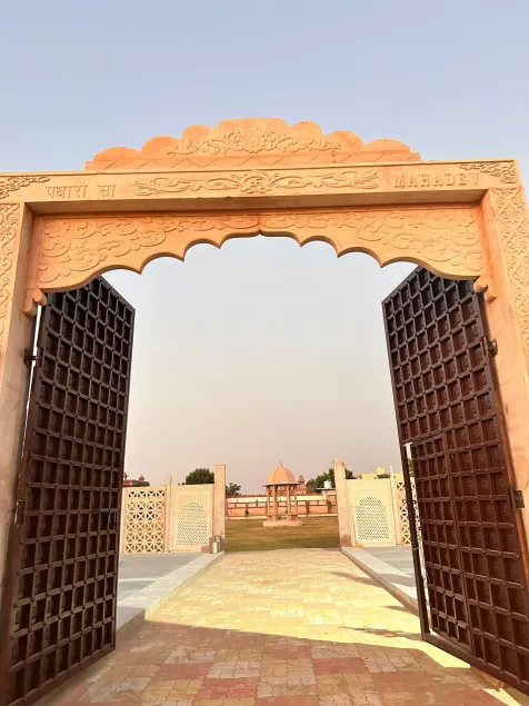 VRINDAVAN GARDEN & HOTEL - Indgang