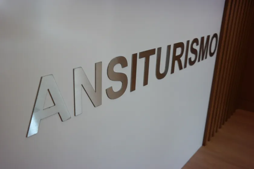 Ansiturismo Alojamento - Interior entrance