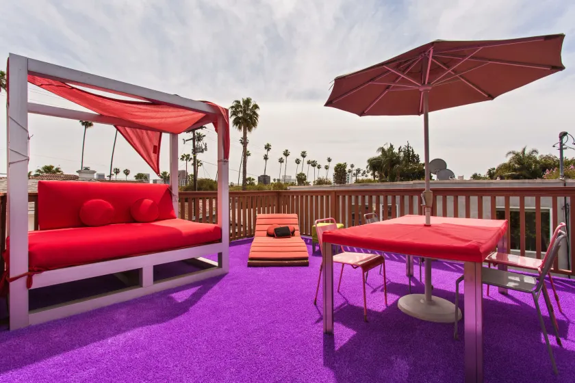 Beverly Hills Modern Guesthouse - Image 1