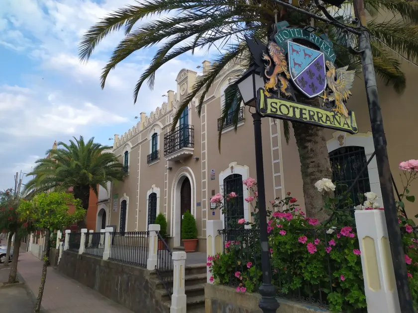 Hospedium Hotel Rural Soterraña - Image 1