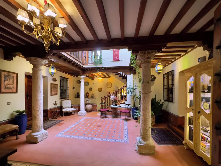 LUX San Miguel - Image 1