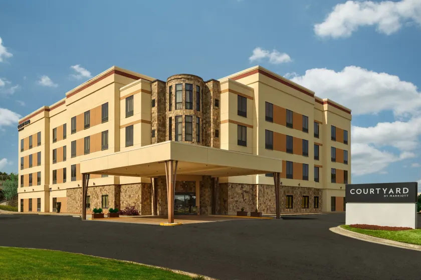 Courtyard by Marriott Atlanta Conyers - Image 1