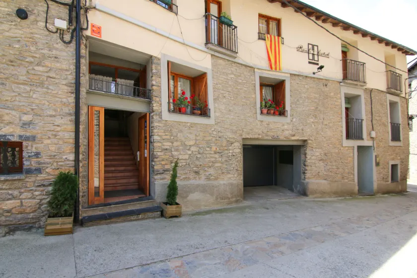 Hotel Roch - Image 1