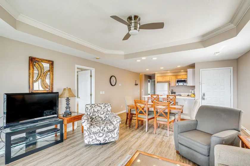 Lake Ozark Condo Rental w/ View & Pool Access! - Interiør