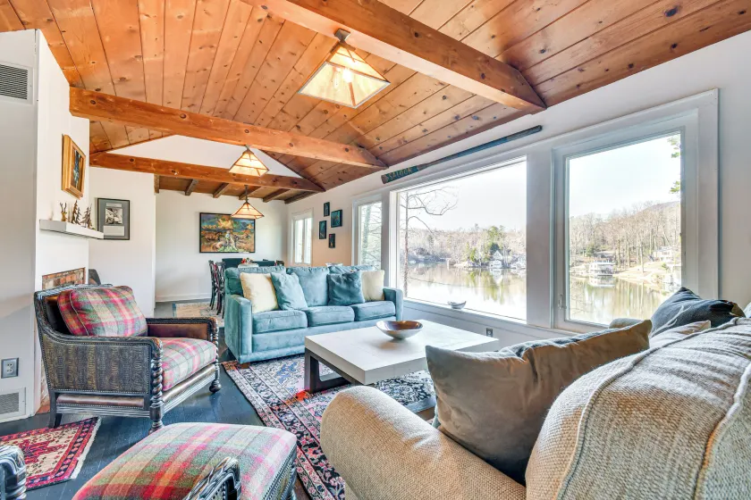 Group Getaway! Lake House w/ Private Dock & Patio - Image 1