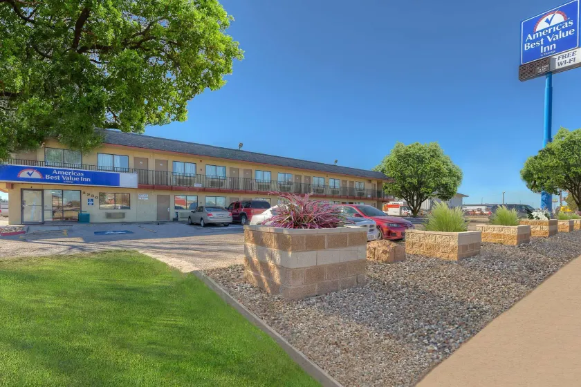Americas Best Value Inn Amarillo Airport/Grand Street - Image 1