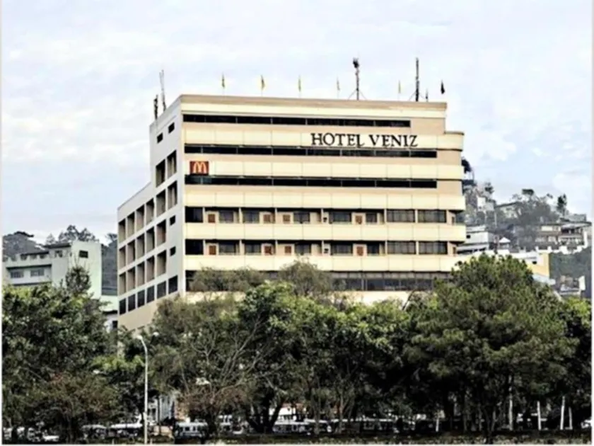 Hotel Veniz - Image 1
