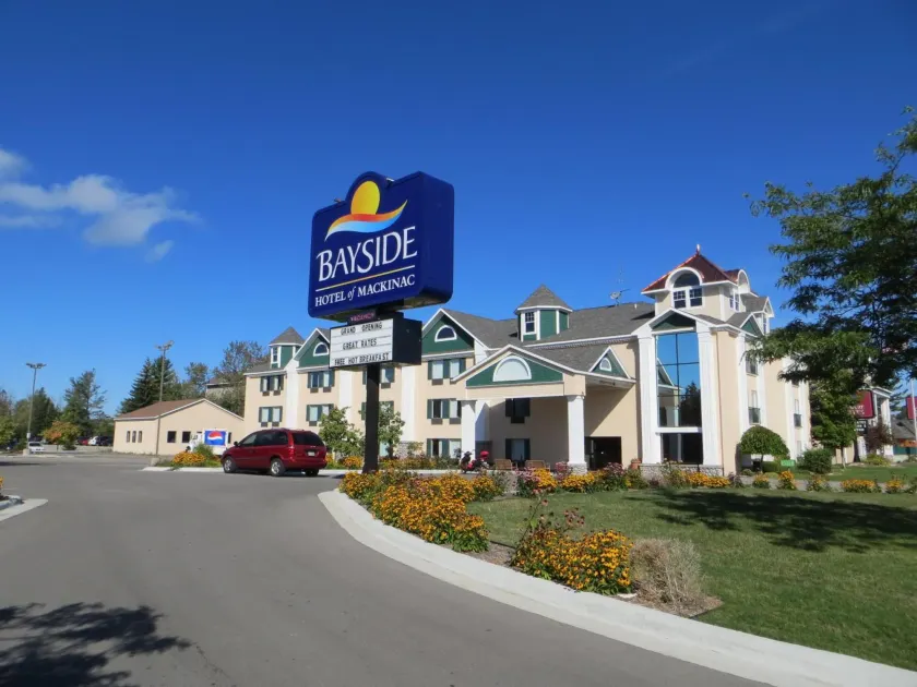 Bayside Hotel of Mackinac - Image 1