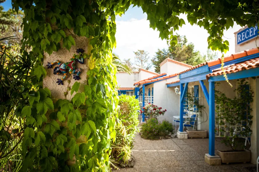 Hotel Des 4 Vents - Image 1