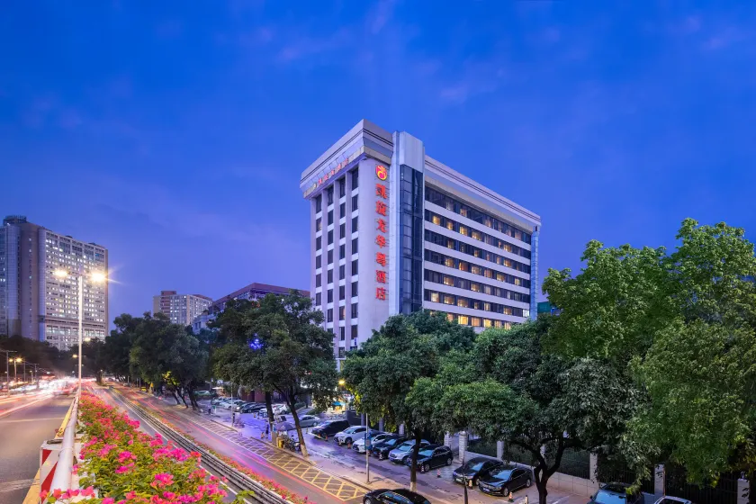 凯旋龙酒店广州区庄地铁站店 交易会期间提供免费穿梭巴士 - Image 1