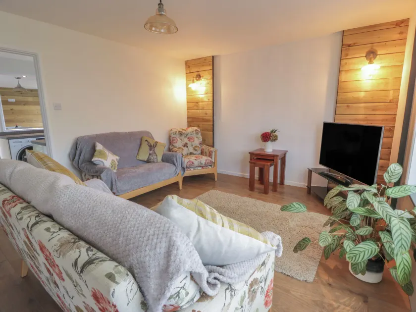 Swallow Cottage - Image 1