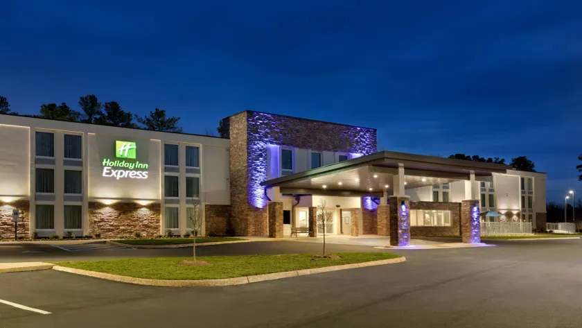 Holiday Inn Express - Williamsburg Busch Gardens Area by IHG - Image 1