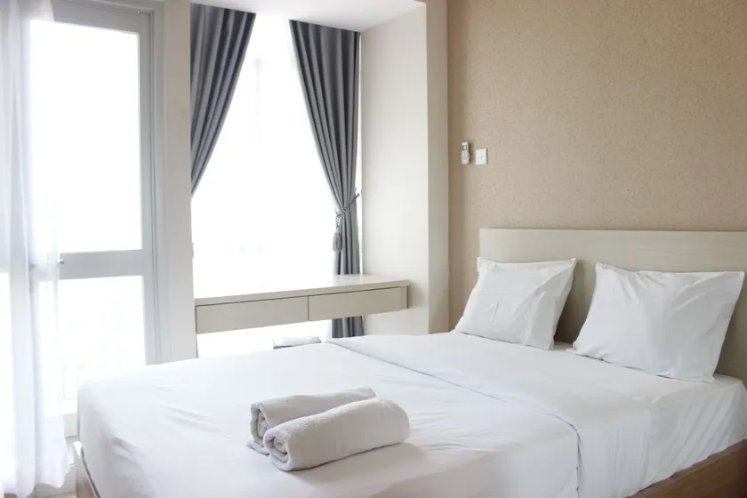 Minimalist Studio Room Taman Melati Apartment Jatinangor By Travelio - Image 1