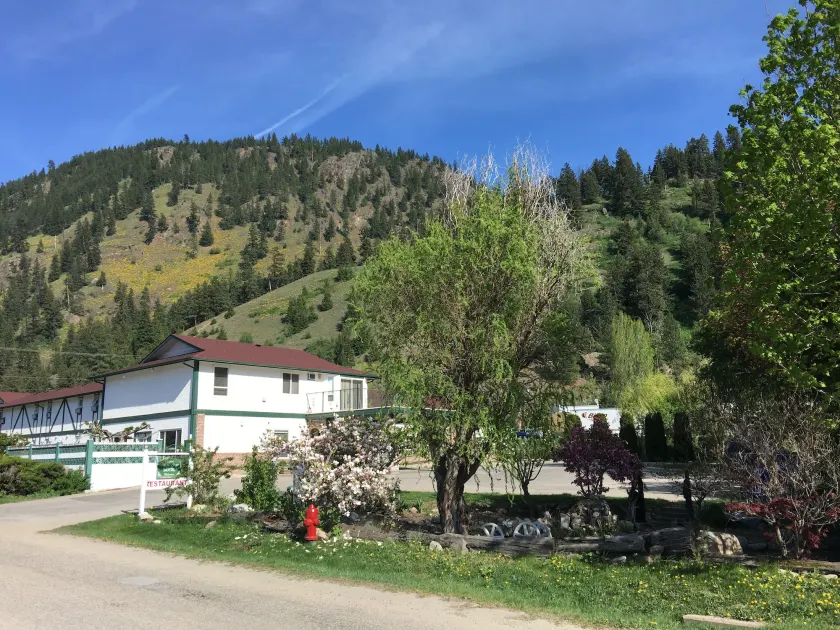 Chase Country Inn - Image 1