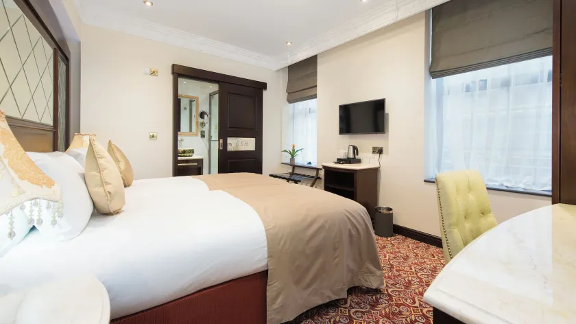 The George Street Hotel - Image 1