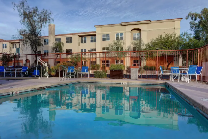 Holiday Inn Express & Suites Phoenix - Mesa West by IHG - Image 1