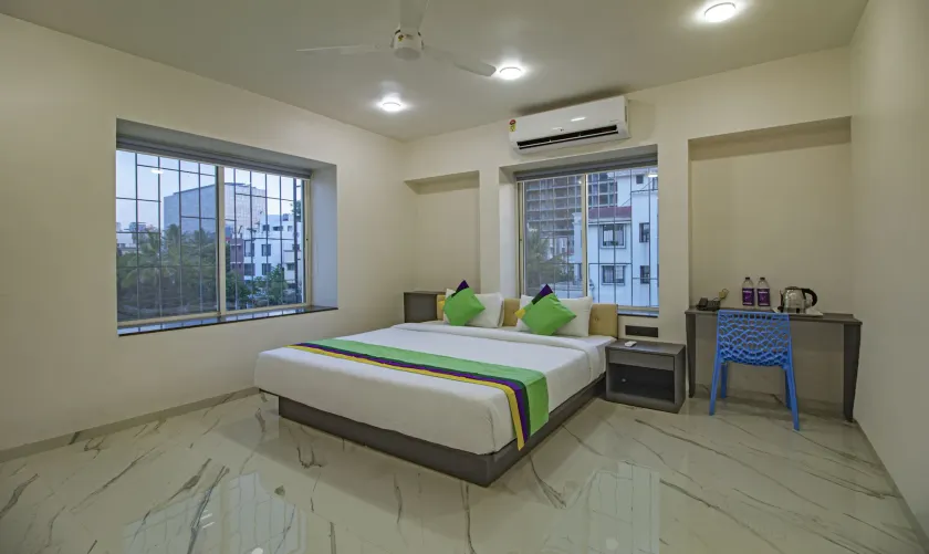Treebo Atithi Comforts Inn - Image 1