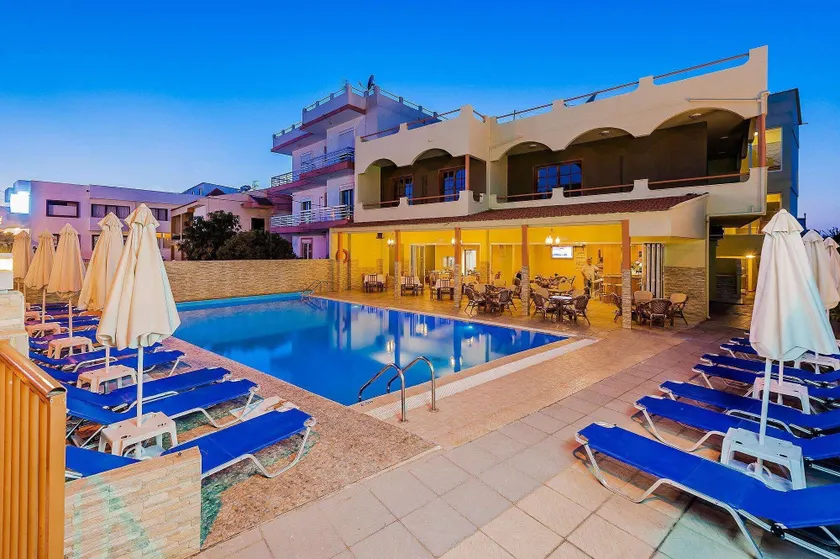 Esmeralda Hotel - Image 1