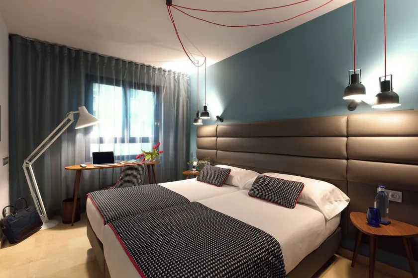 Hotel Pamplona Plaza - Image 1