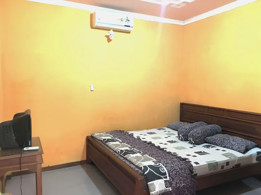 Hotel Alami near Alun-Alun Klaten - Image 1