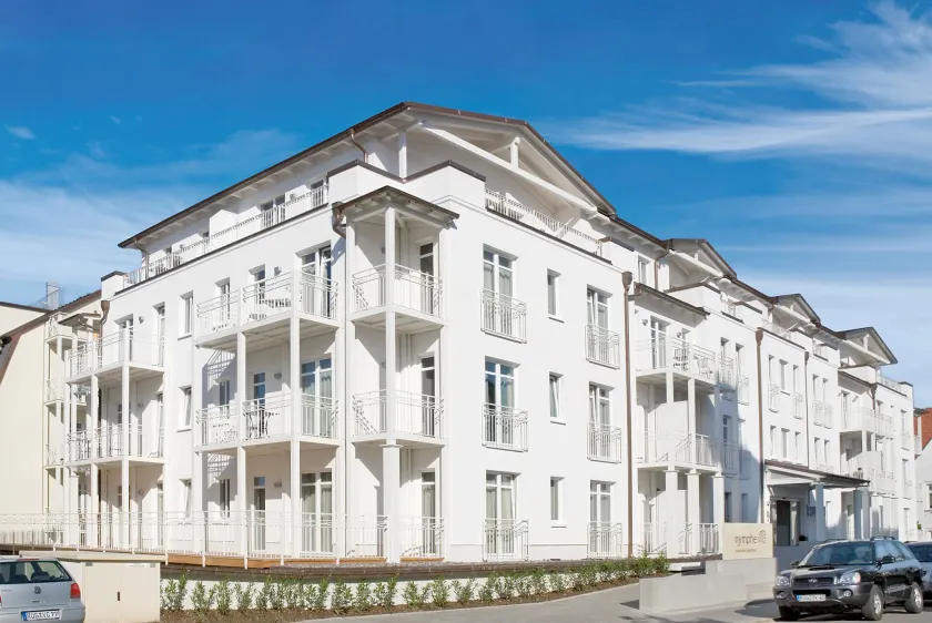 Nymphe Strandhotel & Apartments - Image 1