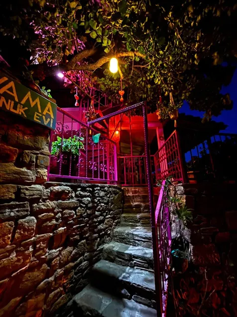Vama Konuk Evi - Image 1