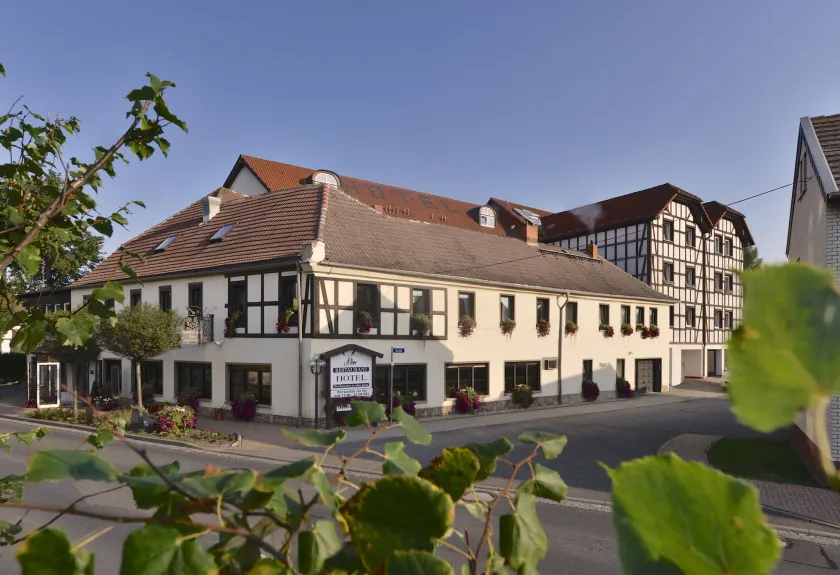 Adler Golf-& Tagungshotel - Image 1