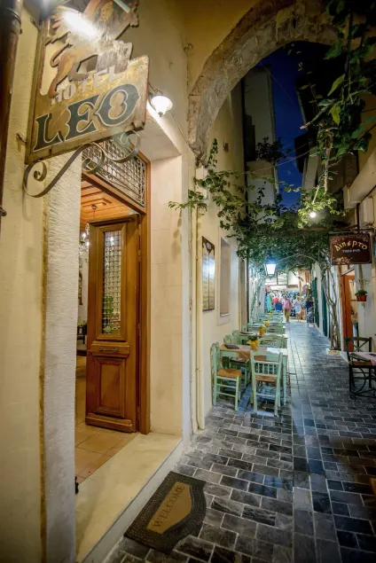 Leo Hotel - Image 1