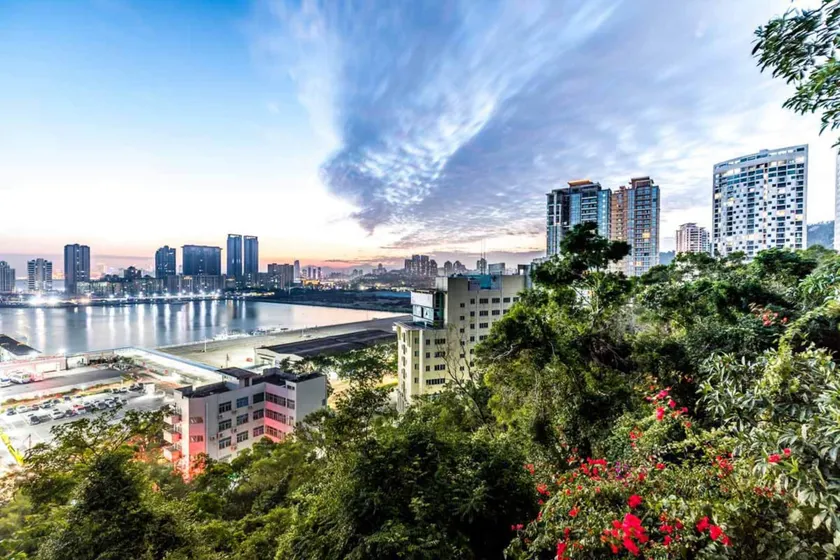 Locals Boutique Apartment Jiuzhou Port.1 - Image 1