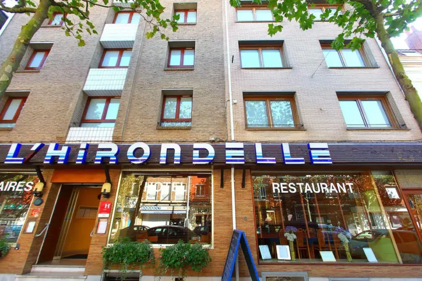Hôtel L'hirondelle, Dunkerque - Image 1