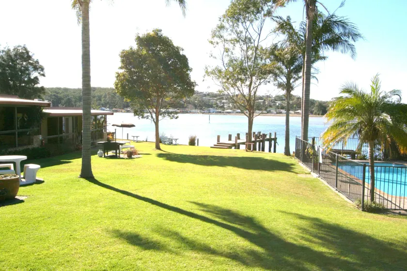 Lake Edge Apartments - Image 1